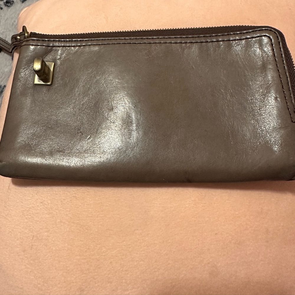 Used Hobo wristlet gently used